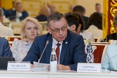 Сергей Грачев: «Работники ОПК должны быть уверены в «послезавтрашнем» дне»